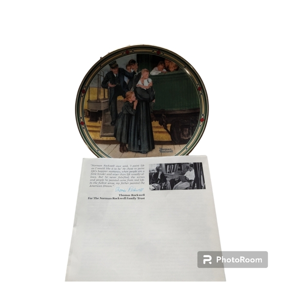 Norman Rockwell Family's Plate by Norman Rockwell. Ceramic - Picture 6 of 7